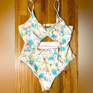 Celebrity Pink Swim Flower Burst One Piece Swimsuit Women SZ XXL (19)